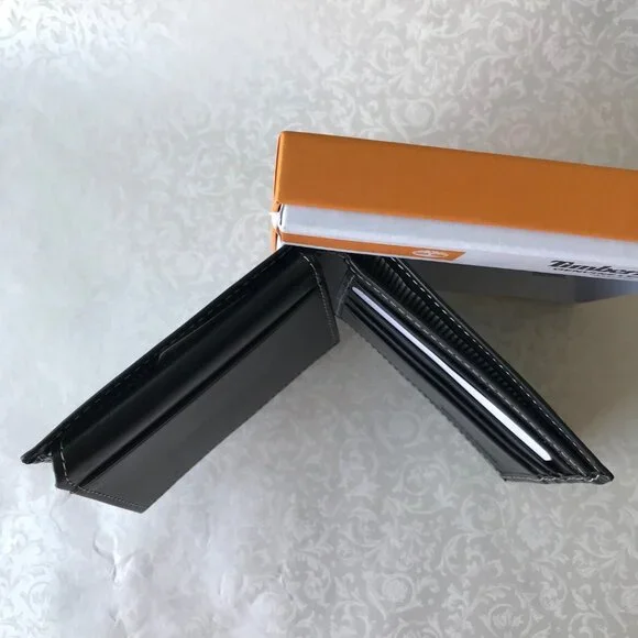 Timberland Men's Pass Case Wallet Genuine Leather Black color NWT - Picture 6 of 8